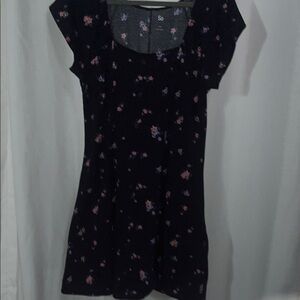 So | black floral dress